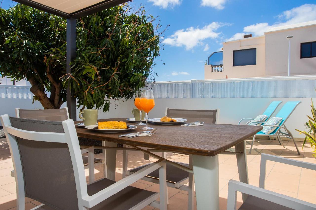Playa Honda SunSet Apartment Bagian luar foto