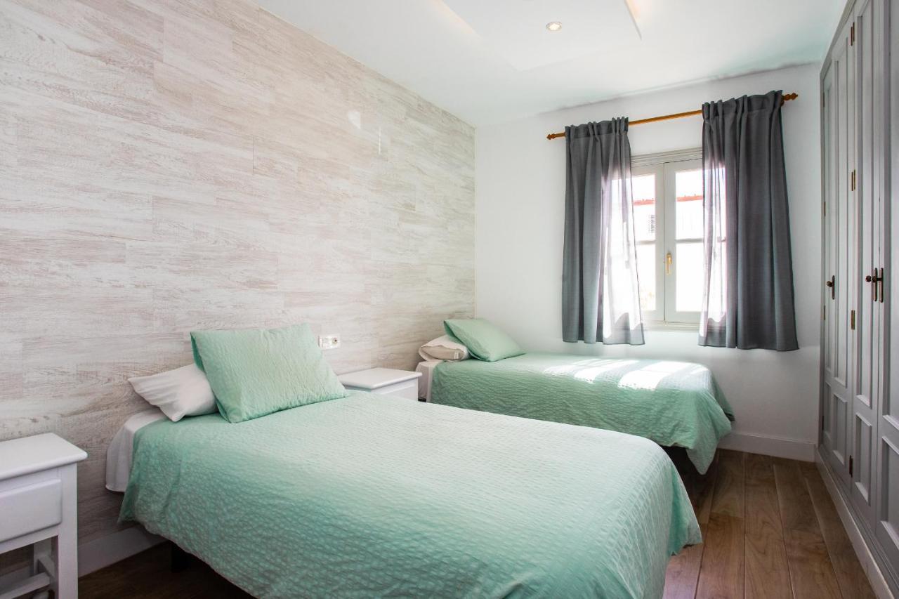 Playa Honda SunSet Apartment Bagian luar foto
