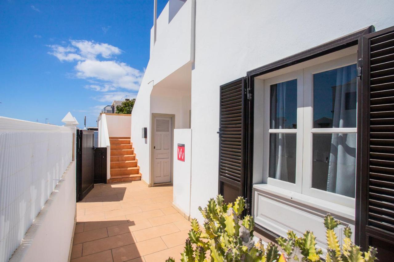 Playa Honda SunSet Apartment Bagian luar foto